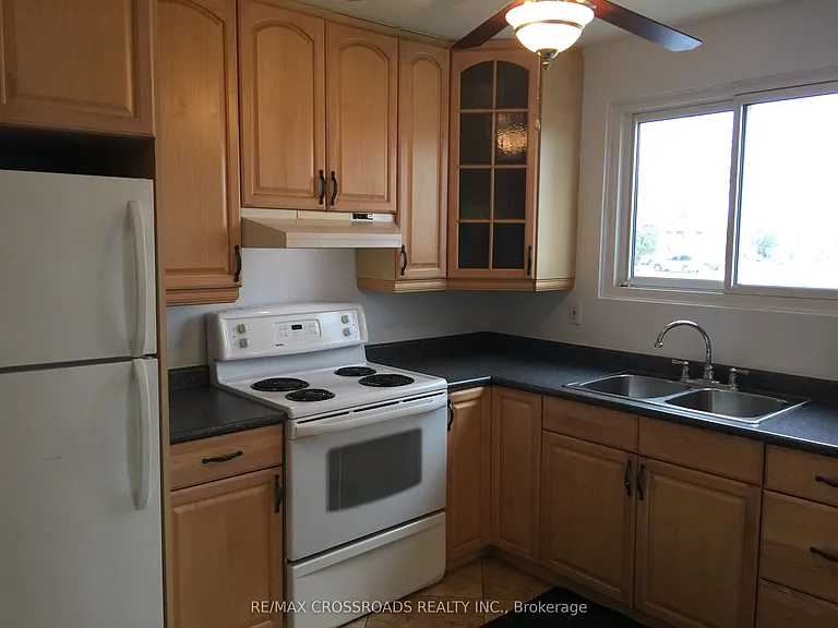 11 Lawnhurst Dr — Photo 5