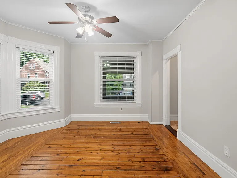 42 Glen St #44 — Photo 11