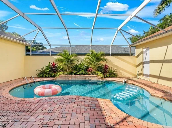 13760 Willow Bridge Dr, North Fort Myers, FL 33903