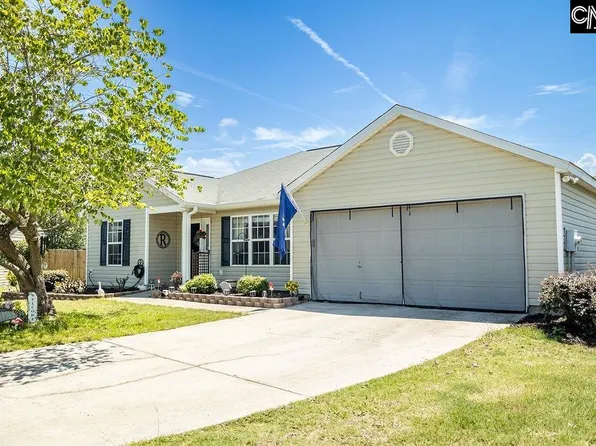 330 Oakpointe Ln, Lexington, SC 29072