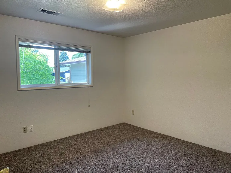 1407 & 1409 Kokanee Ln — Photo 13