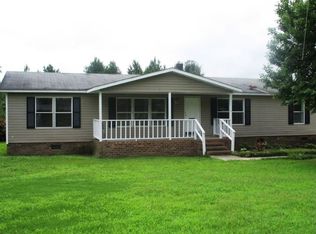 1321 Clan Campbell Dr, Raeford, NC 28376