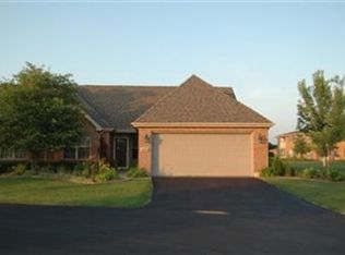 2137 Briarwood Cir, Highland, IN 46322
