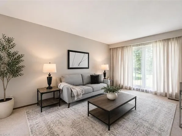 17 Glenda Ct, Guelph, ON N1H 6V6