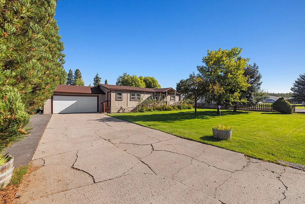 14103 Ravenwood Dr photo 1