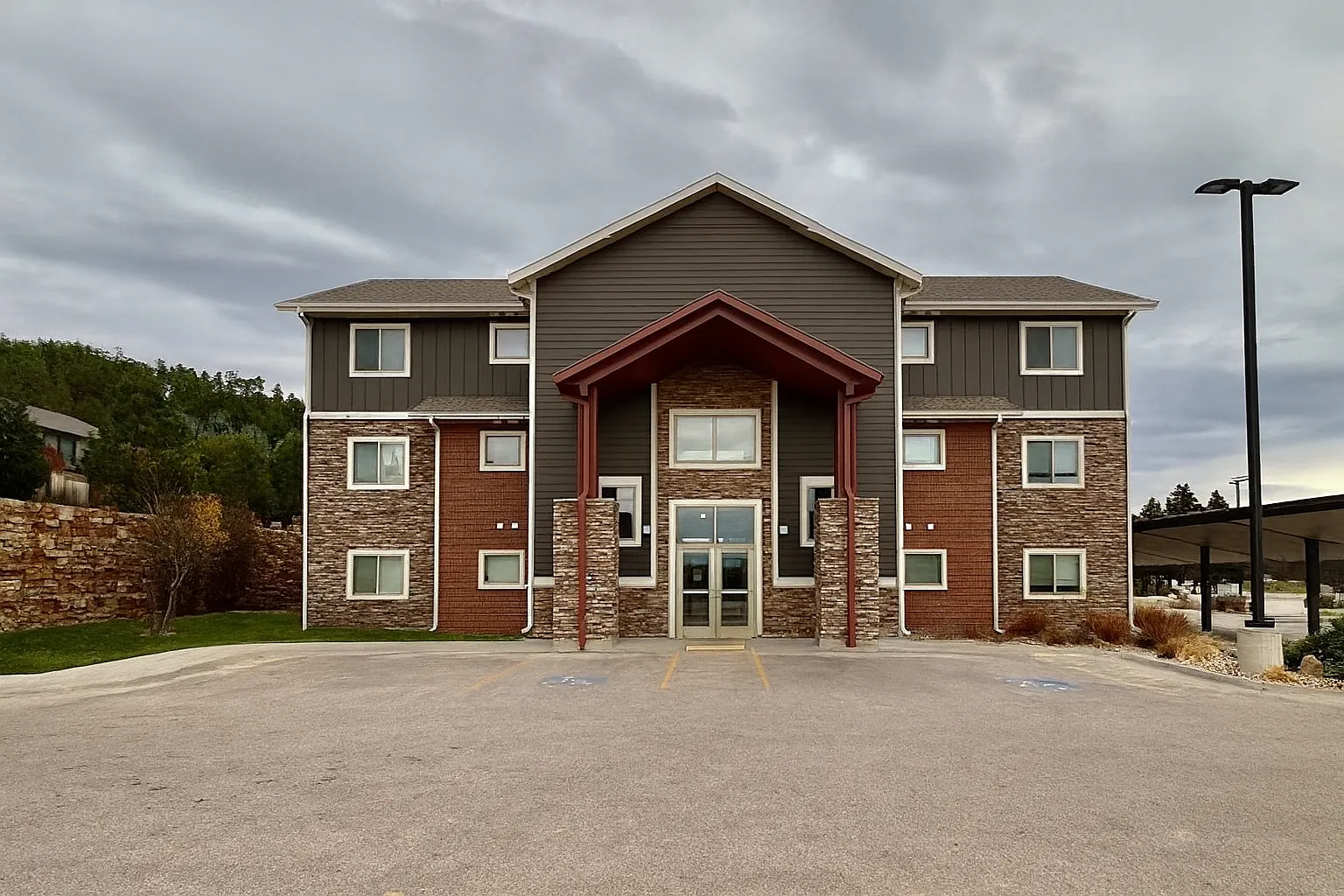 2 bed, 1192 sqft, $1,350 — Photo 1