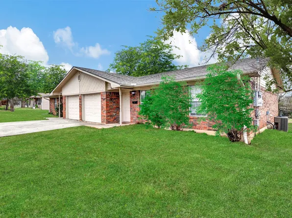 307/309 N Jordan St, Whitesboro, TX 76273