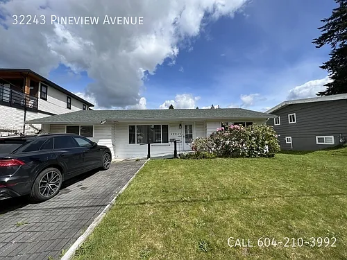 32243 Pineview Ave Photo 1