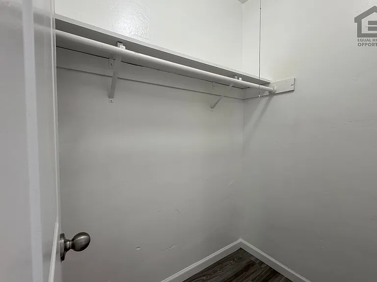 1346 E Willetta St — Photo 27