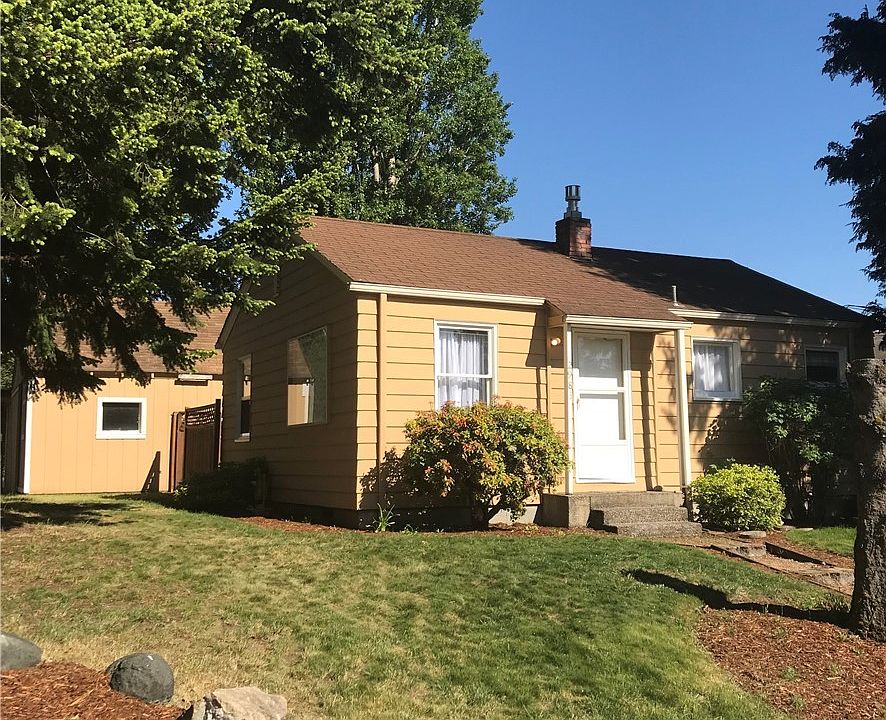 1st image of 2983 38th Ave NE