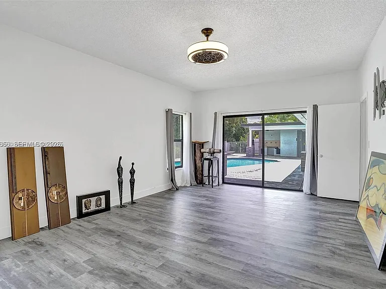 16610 Royal Poinciana Ct #16610 — Photo 14