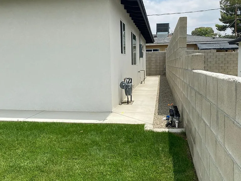 3201 Mesa Dr — Photo 7