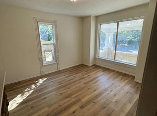 622 E Locust St APT 1, Bloomington, IL 61701