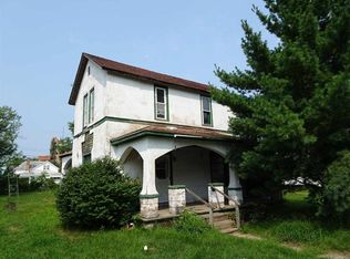 253 E Washington St, Knox, IN 46534