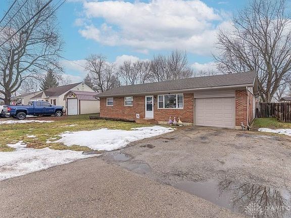 3rd image of 4472 Saint Paris Pike