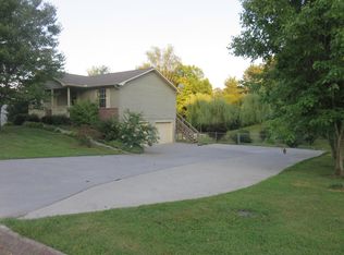 775 Anchor Dr, Lenoir City, TN 37771