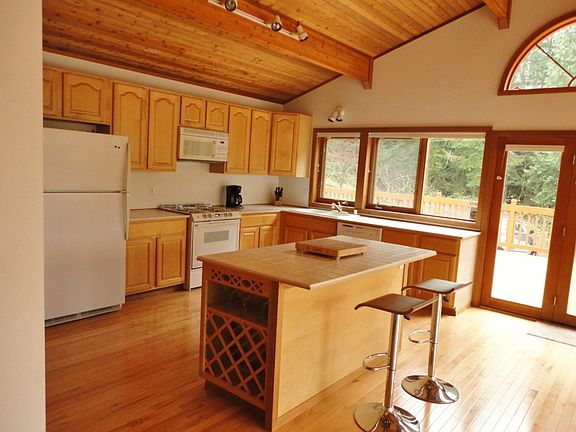 4th image of 6906 230th Ave NE