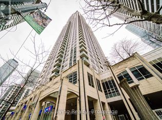 763 Bay St #1714, Toronto, ON M5G2R3