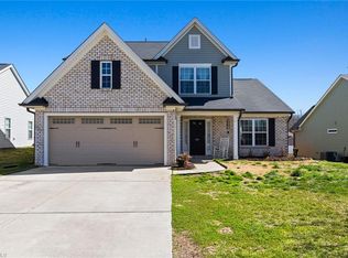 521 Paul Pope Rd, Thomasville, NC 27360