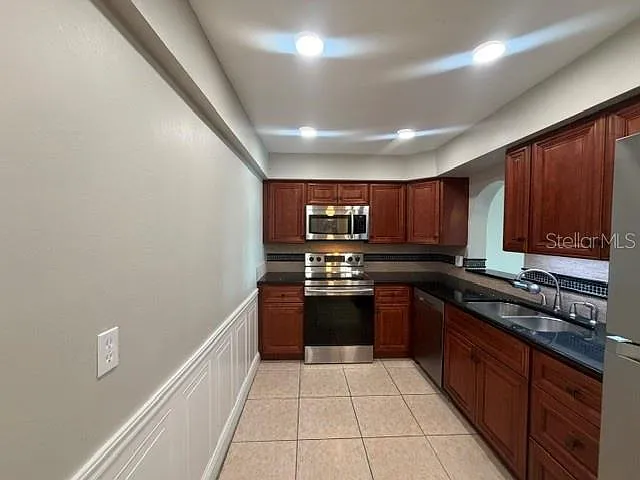 2 bed, 2.0 bath, 1351 sqft, $1,795 — Photo 4