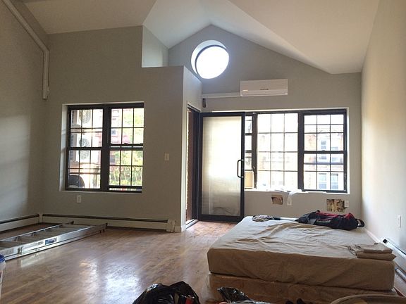 2nd image of 137 Herkimer St APT 3F