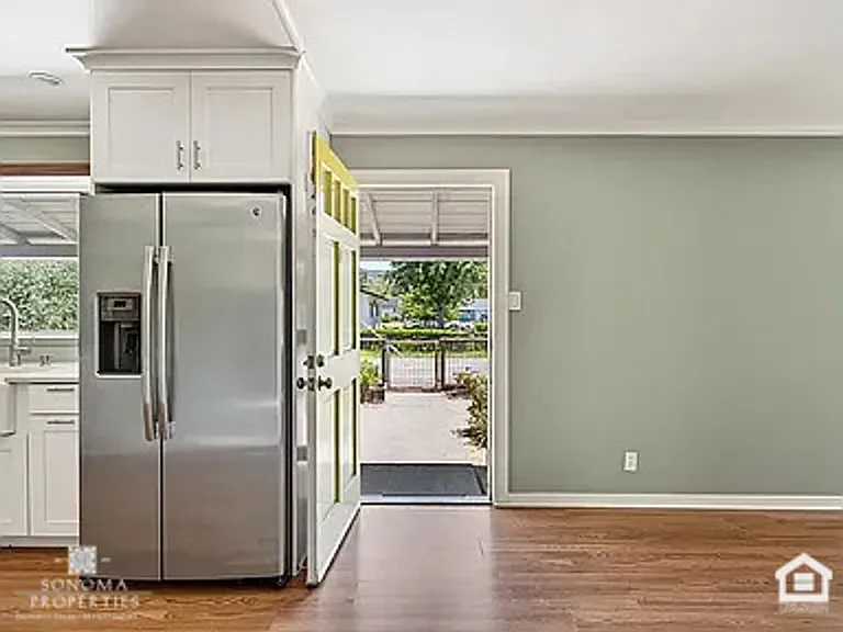 18045 Brooks Ave — Photo 5