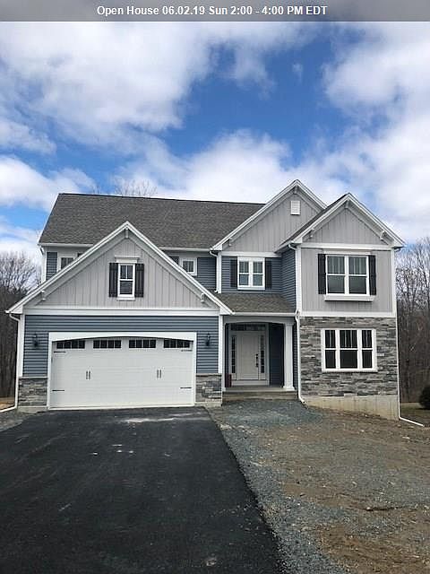 1st image of 4 Stuart Dr