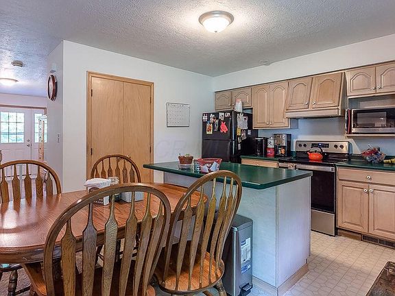 3rd image of 622 Courtland Dr