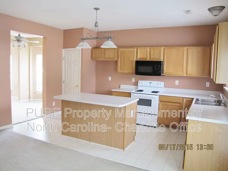 18040 Delmas Dr — Photo 10