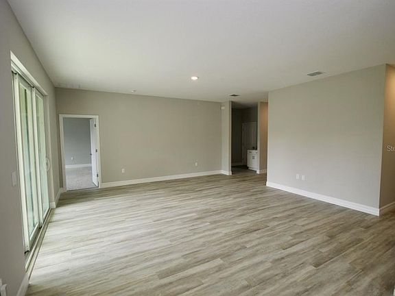 3rd image of 4175 Polynesia Rd
