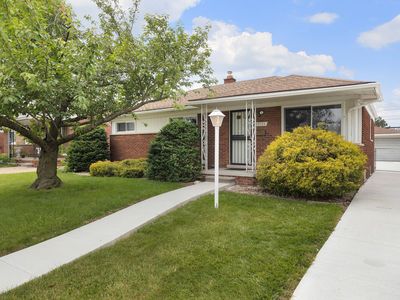25725 Collingwood St, Roseville, MI, 48066
