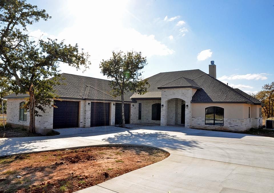 1st image of 325 Ellebracht Dr