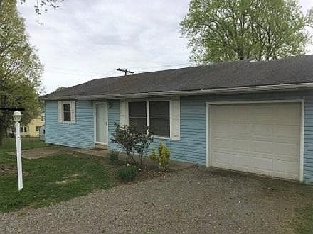 1st image of 916 Susan Ln