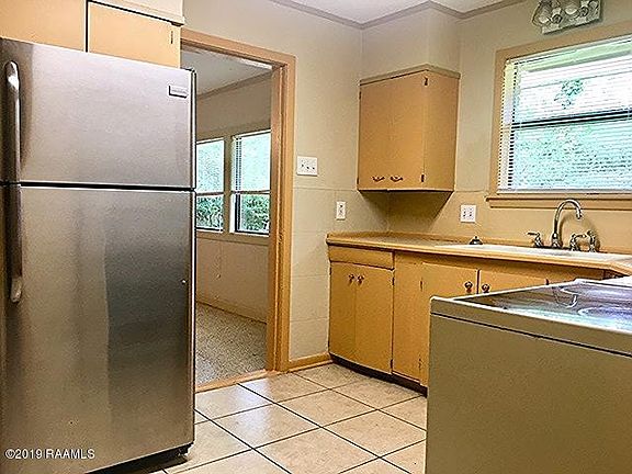 3rd image of 106 Linden Dr