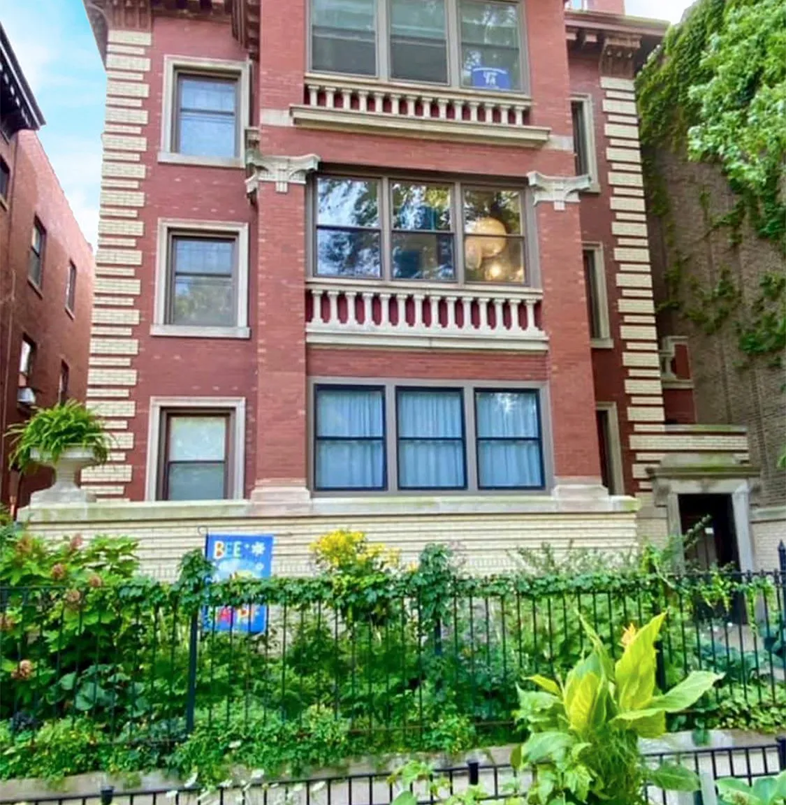 4 bed, 2200 sqft, $3,550 — Photo 1