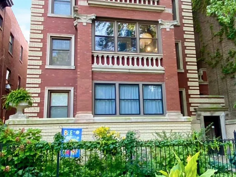 819 W Buena Ave #3 — Photo 1