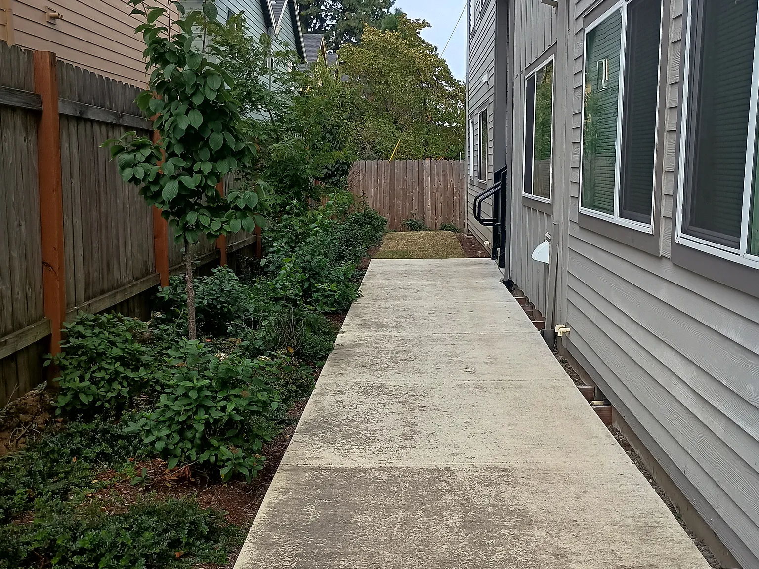 2 bed, 837 sqft, $1,495 — Photo 2
