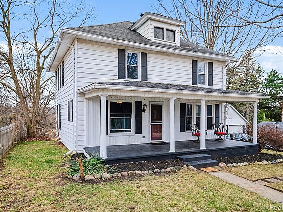4th image of 8458 Perry Rd