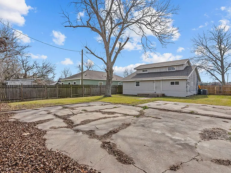 228 Orange St — Photo 20