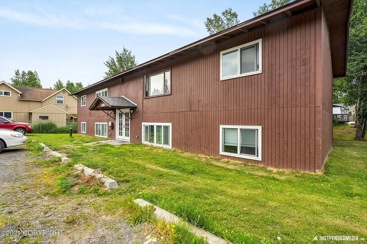 12250 Ellen Ave — Photo 3