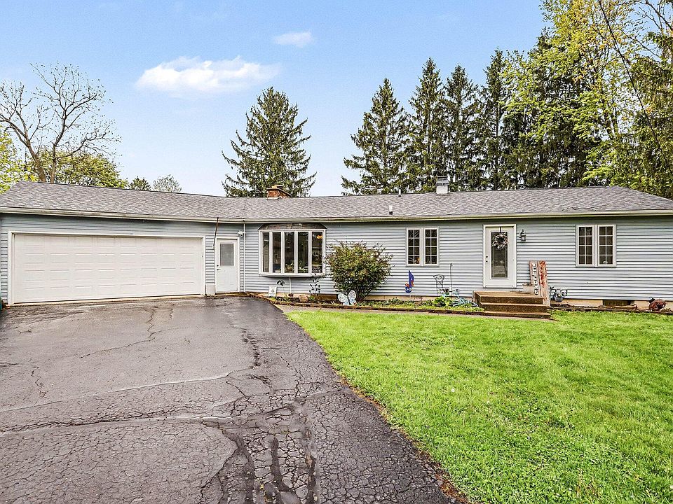 1st image of 20 Wildrose Ln