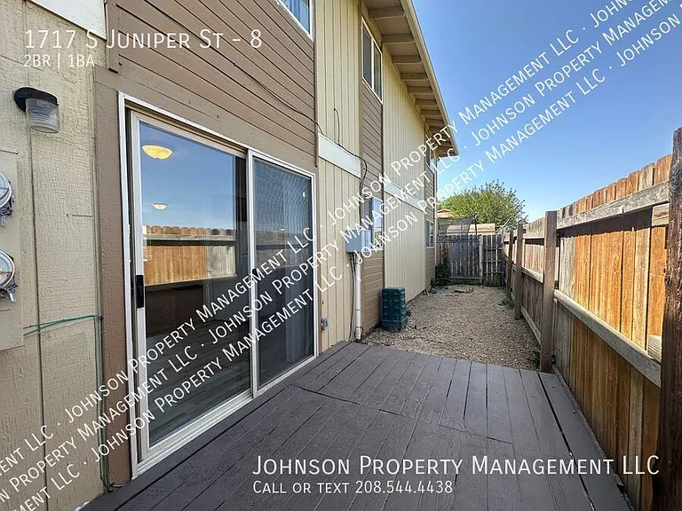 1717 S Juniper St #8 — Photo 9