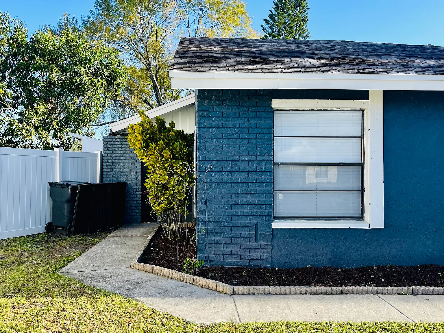4 bed, 1590 sqft, $2,500 — Photo 3