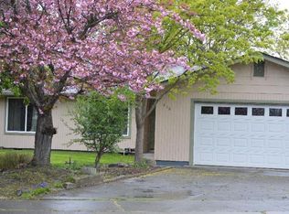 418 Sutter Ave, Medford, OR 97504