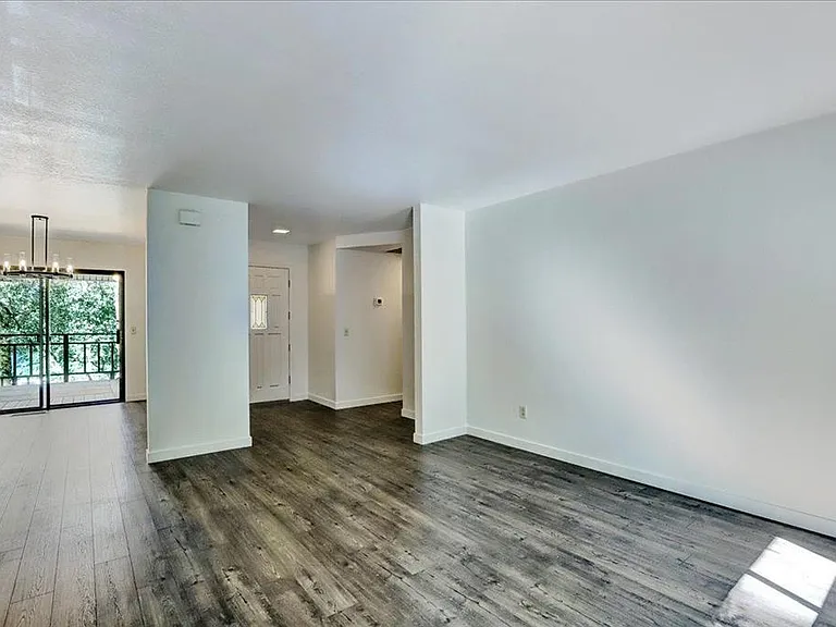 14319 Knobcone Dr — Photo 24