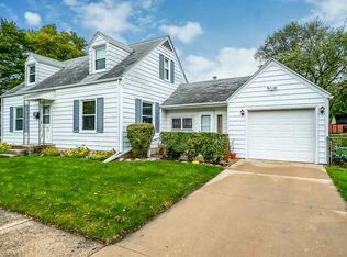 701 Merrill Ave, Loves Park, IL 61111