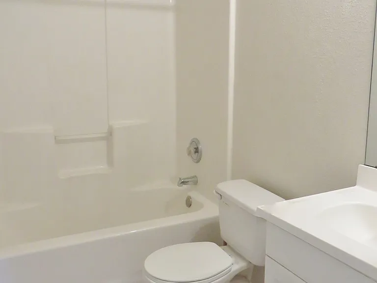 2216C Katy Ln — Photo 12
