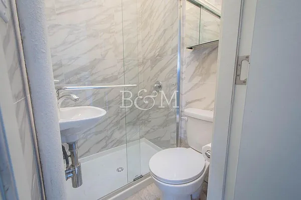 Rented by Brick&Mortar | media 33