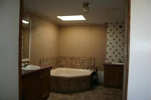 1st image of 300 Karen Dr