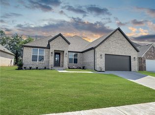 3571 E Greystone Dr, Springdale, AR 72764